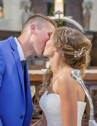 baiser dans l'église